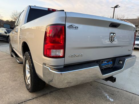 Used 2017 RAM 1500 Classic SLT image 3