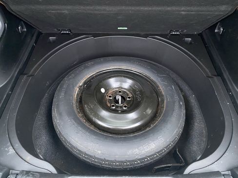 Used 2018 Jeep Cherokee Limited image 29