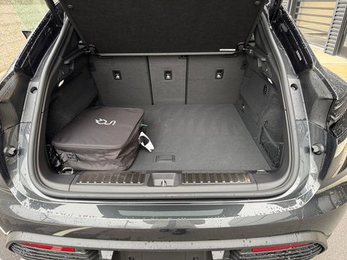 New 2025 Porsche Macan 4S Electric image 17