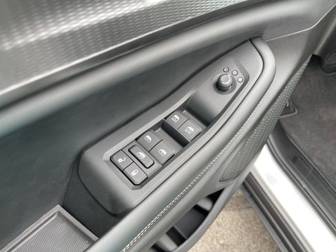 New 2025 Jeep Grand Cherokee Laredo X image 9