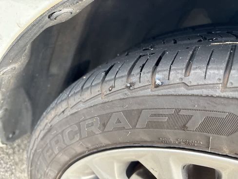 Used 2022 Toyota Avalon Limited image 4