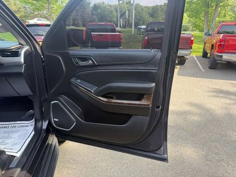Used 2017 Chevrolet Suburban LT AWD/4WD image 12