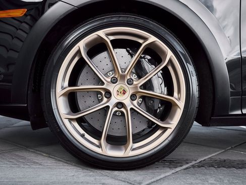 Used 2023 Porsche Cayenne Turbo GT image 3