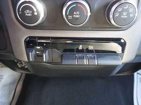 Used 2022 RAM 2500 Big Horn image 27