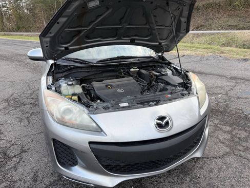 Used 2013 MAZDA MAZDA3 i SV image 11