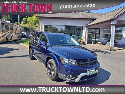 Used 2020 Dodge Journey Crossroad image 1