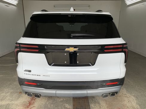 New 2026 Chevrolet Traverse LT w/ Driver Confidence Package image 5