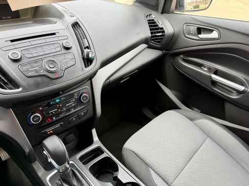 Used 2018 Ford Escape SE AWD/4WD image 38
