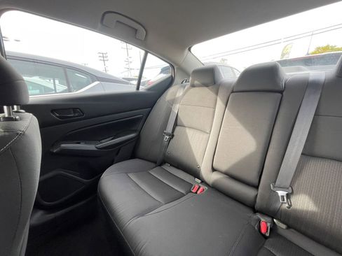 Used 2025 Nissan Altima 2.5 SV image 40