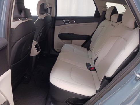 Used 2026 Kia Sportage EX w/ EX Panoramic Sunroof Package image 13