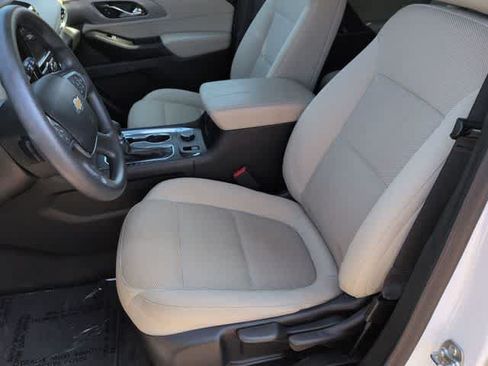 Used 2023 Chevrolet Traverse LS FWD image 16