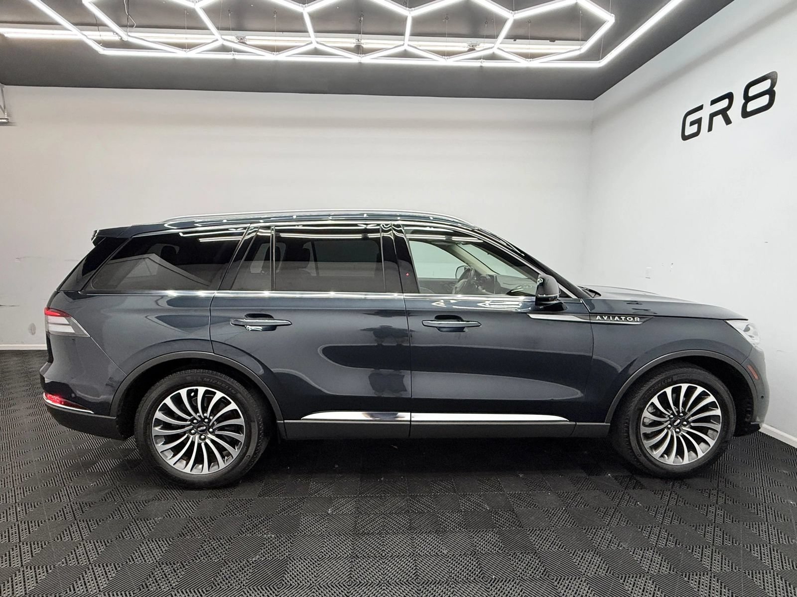 Used 2021 Lincoln Aviator Reserve w/ Equipment Group 201A AWD/4WD image 14