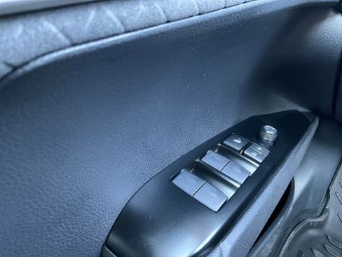 Used 2026 Toyota Camry XLE image 19