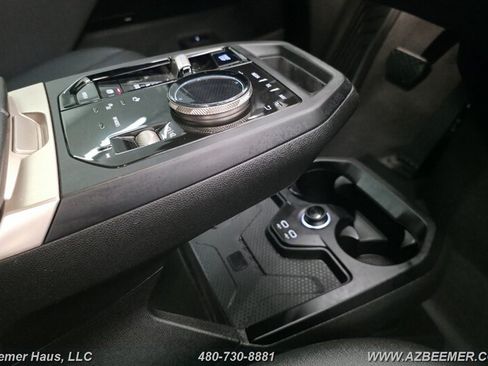 Used 2024 BMW iX xDrive50 w/ Premium Package AWD/4WD image 35