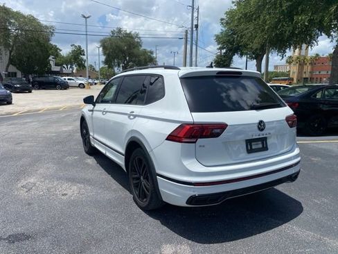Used 2022 Volkswagen Tiguan SE R-Line FWD image 3