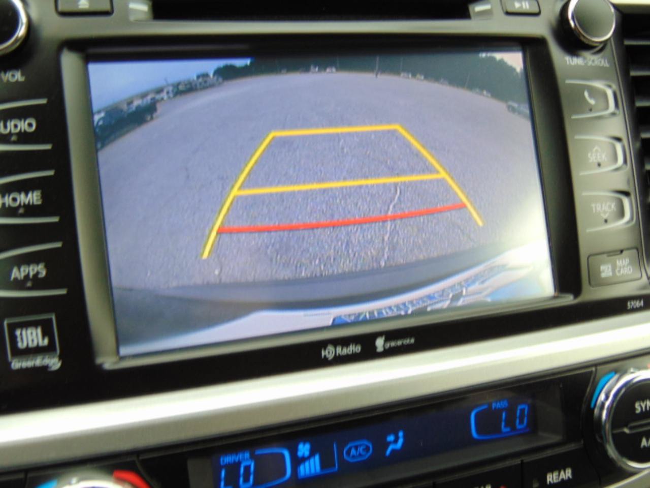 Used 2015 Toyota Highlander Limited FWD image 8