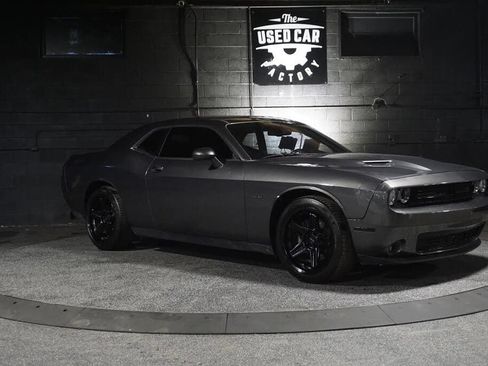 Used 2018 Dodge Challenger R/T w/ Blacktop Package RWD image 13