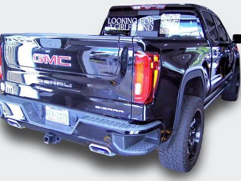 Used 2021 GMC Sierra 1500 Denali w/ Denali Ultimate Package AWD/4WD image 3