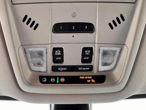 Used 2021 Buick Enclave Avenir w/ Avenir Technology Package image 26