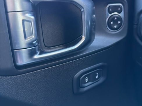 New 2026 Jeep Wrangler Unlimited Rubicon image 6