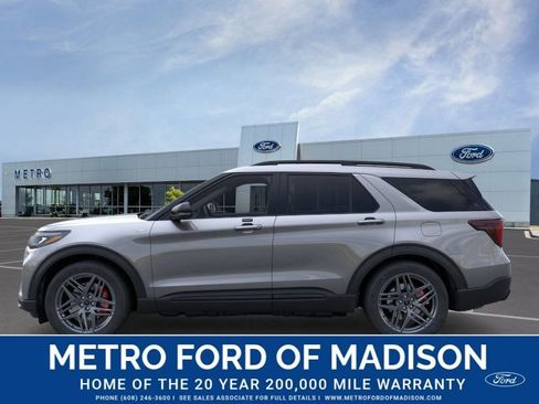 New 2026 Ford Explorer ST-Line w/ ST-Line Street Pack AWD/4WD image 3