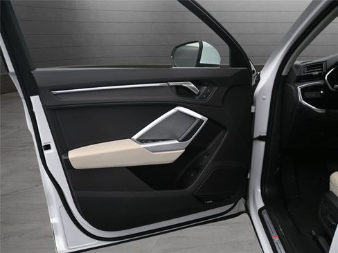 Used 2022 Audi Q3 2.0T Premium Plus w/ Premium Plus Package image 8