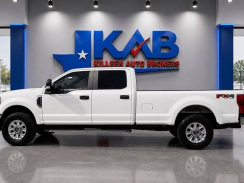 Used 2022 Ford F250 XL w/ STX Appearance Package AWD/4WD image 6