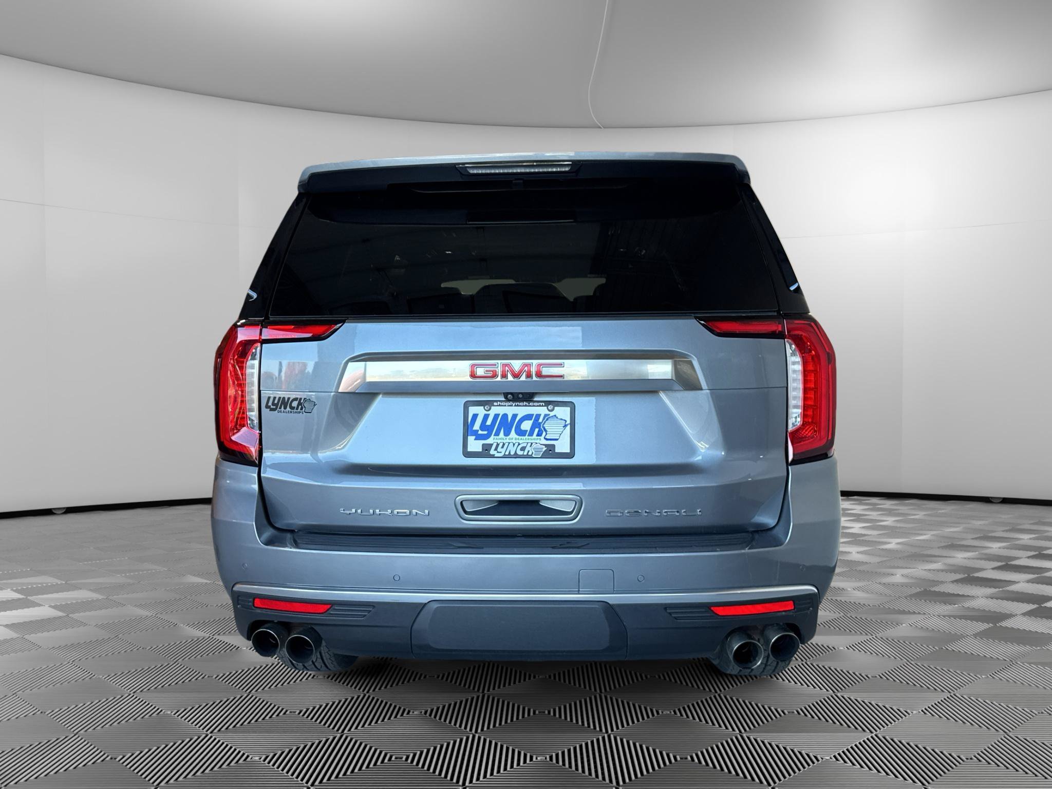 Used 2021 GMC Yukon XL Denali w/ Denali Premium Package AWD/4WD image 4
