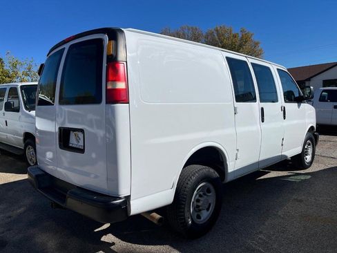 Used 2007 Chevrolet Express 2500 image 5