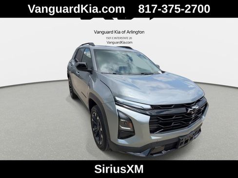Used 2025 Chevrolet Equinox RS FWD image 3