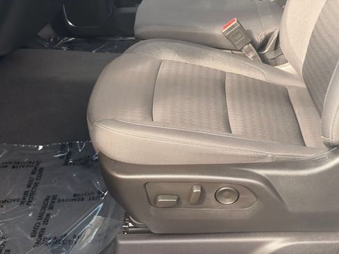 Used 2024 Chevrolet Silverado 1500 LT AWD/4WD image 17