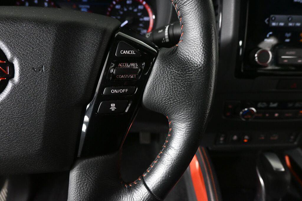 Used 2022 Nissan Frontier Pro-X RWD image 10