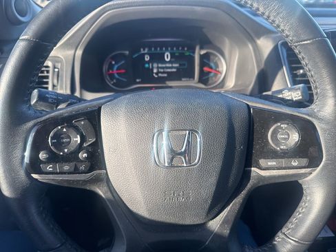 Used 2019 Honda Pilot Touring image 11