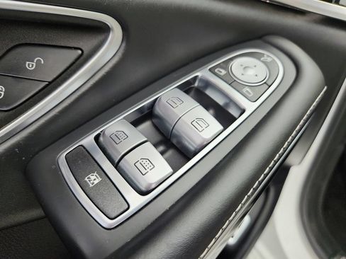 Used 2015 Mercedes-Benz S 550 4MATIC Sedan image 27