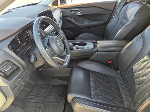 Used 2021 Nissan Rogue Platinum image 27