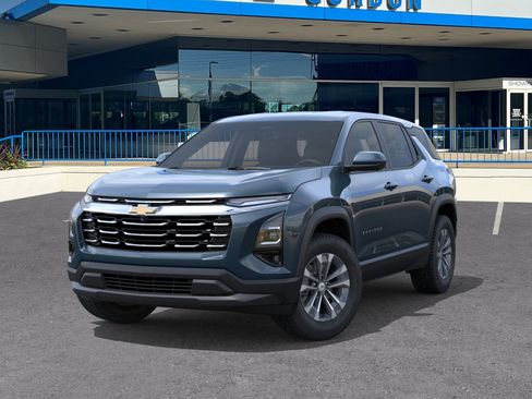 New 2026 Chevrolet Equinox LT w/ Safety and Technology Package FWD image 6