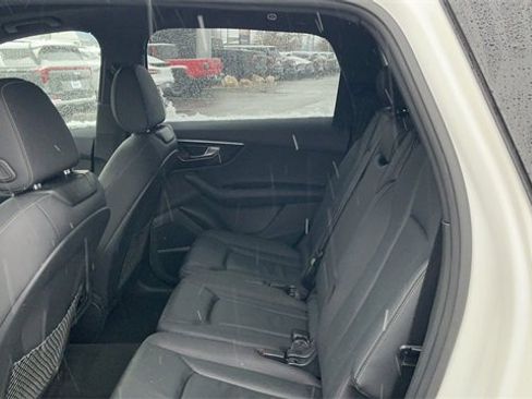Used 2025 Audi Q7 3.0T Premium Plus image 21