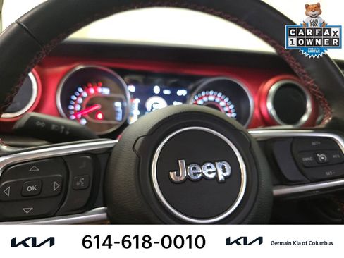 Used 2022 Jeep Wrangler Unlimited Rubicon w/ Cold Weather Group AWD/4WD image 22