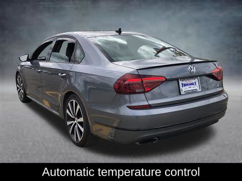 Used 2018 Volkswagen Passat 3.6 FWD image 6