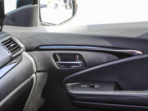 Used 2020 Honda Pilot Touring image 21