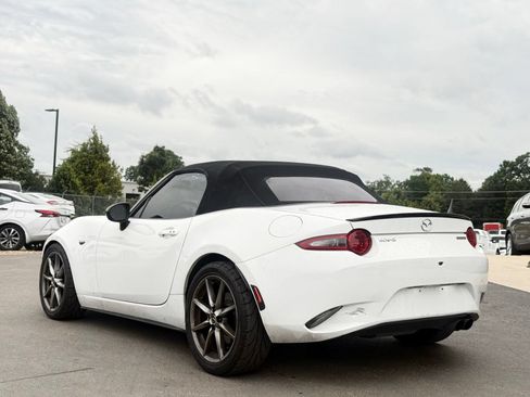 Used 2020 MAZDA MX-5 Miata Sport RWD image 20