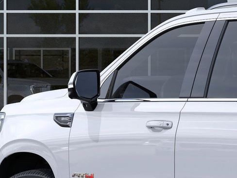 New 2026 GMC Yukon XL AT4 Ultimate AWD/4WD image 12