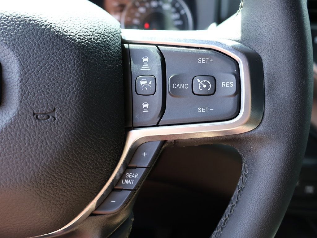 Used 2025 RAM 3500 Big Horn AWD/4WD image 27