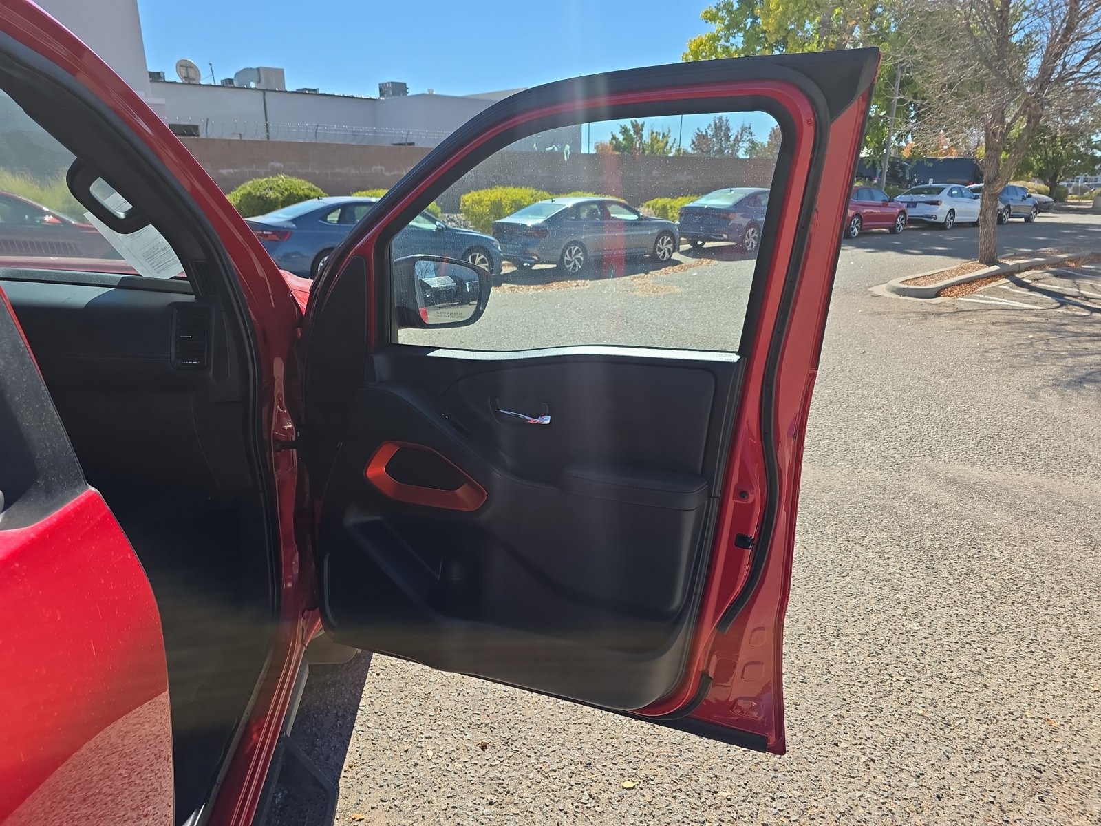 Used 2022 Nissan Frontier Pro-X RWD image 14