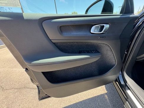 Used 2025 Volvo EX40 Core w/ Climate Package AWD/4WD image 12