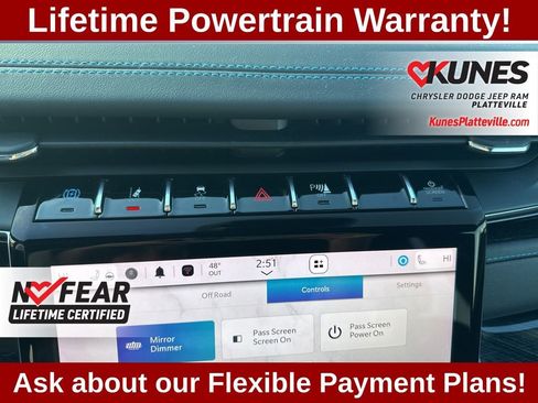 Used 2022 Jeep Grand Cherokee Trailhawk w/ Luxury Tech Group III image 28