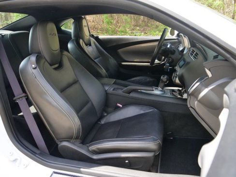 Used 2010 Chevrolet Camaro SS image 34