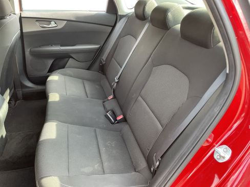 Used 2019 Kia Forte LXS image 18