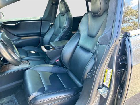 Used 2020 Tesla Model S Long Range Plus image 22