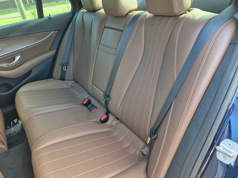 Used 2017 Mercedes-Benz E 300 image 21